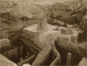 Image illustrating early twentieth century excavation of the site of Nippur in central Iraq